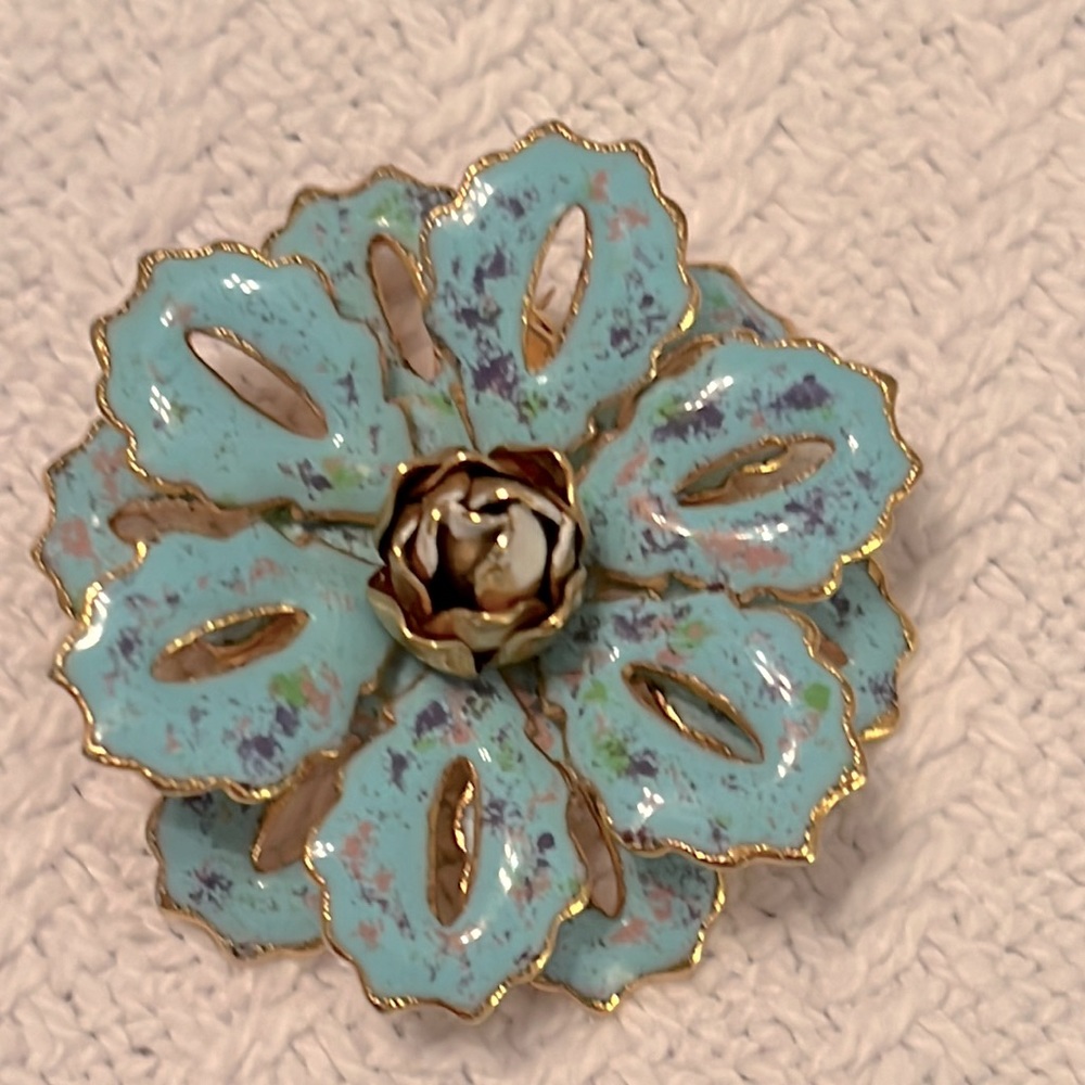 Vintage floral brooch